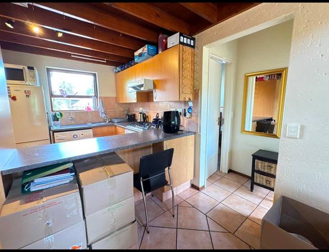 1 BEDROOM APARTMENT FOR SALE IN PINESLOPES